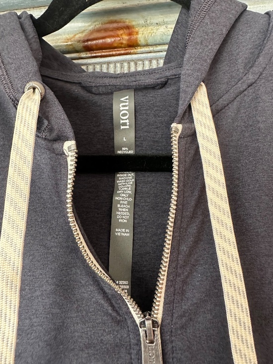 Vuori Halo Performance Hoodie 2.0 Size L in Midnight Heather - Picture 8 of 11